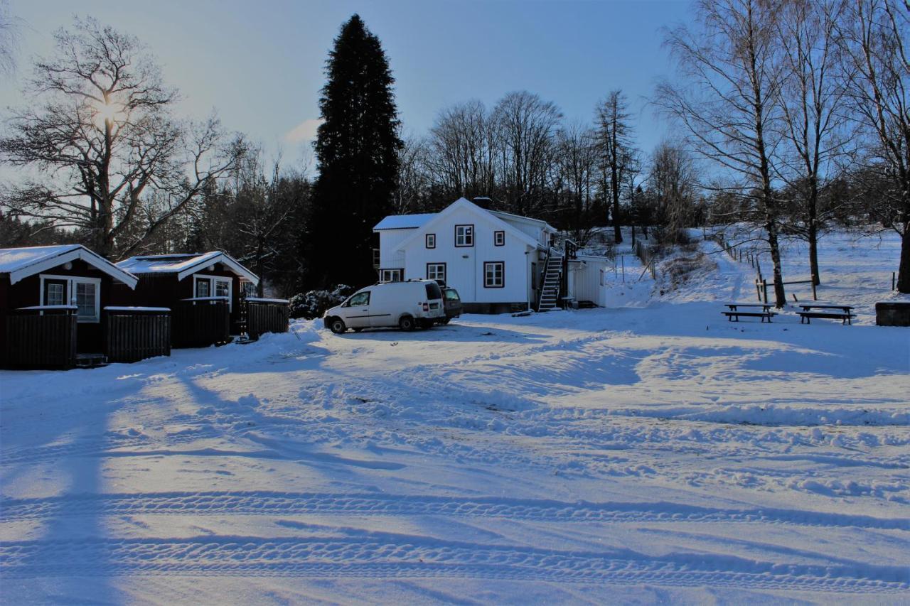Bjoersjoeas Vildmark - Small Camping Cabin Close To Nature Olofstorp Bagian luar foto