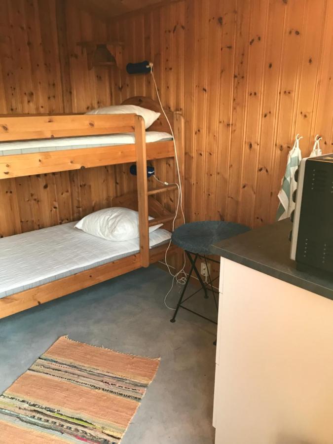 Bjoersjoeas Vildmark - Small Camping Cabin Close To Nature Olofstorp Bagian luar foto